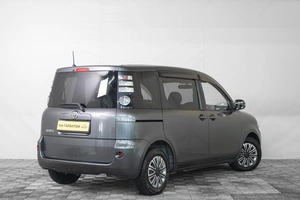Минивэн Toyota Sienta 2009 года, 609000 рублей, Кемерово