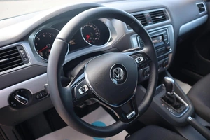 Седан Volkswagen Jetta 2017 года, 1700000 рублей, Мирное