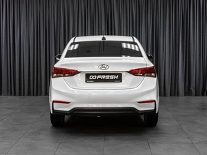 Седан Hyundai Solaris 2018 года, 799000 рублей, Тюмень