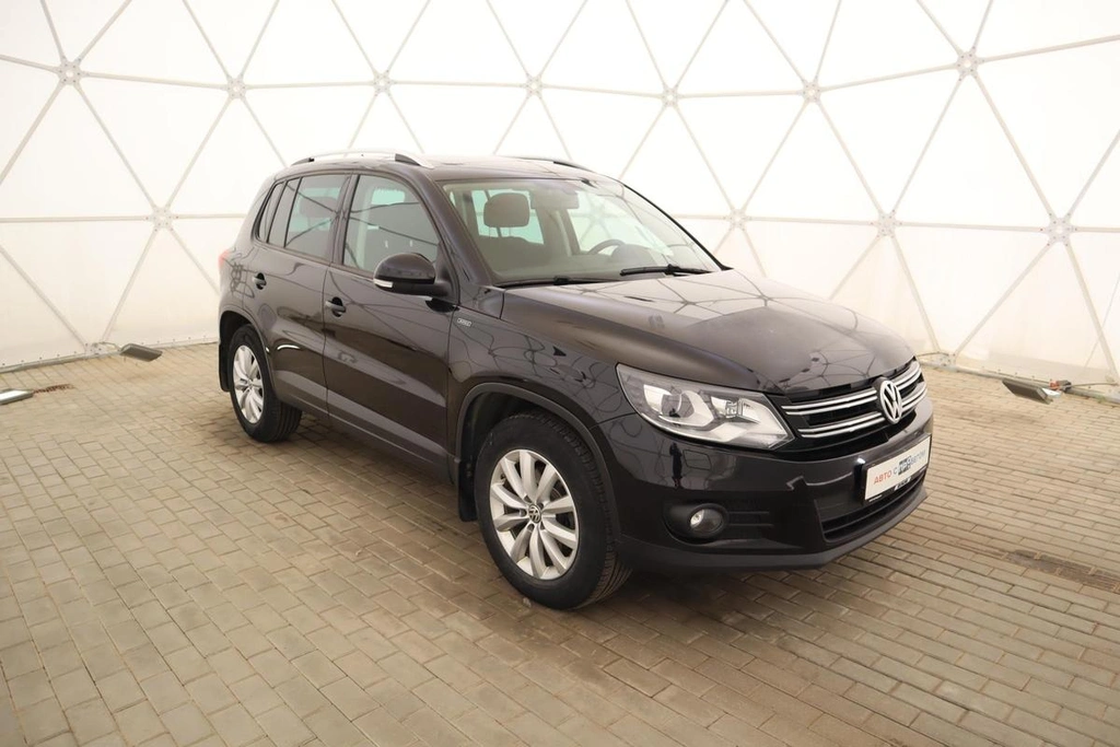Внедорожник Volkswagen Tiguan 2016 года, 1750000 рублей, Обнинск