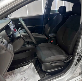Седан Kia Rio 2011 года, 930000 рублей, Красноярск