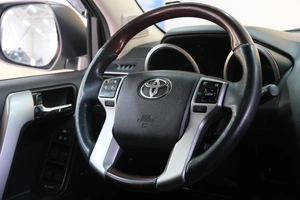 Внедорожник Toyota Land Cruiser Prado 2015 года, 4519000 рублей, Омск