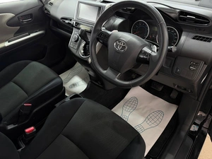 Минивэн Toyota Wish 2010 года, 1179000 рублей, Красноярск