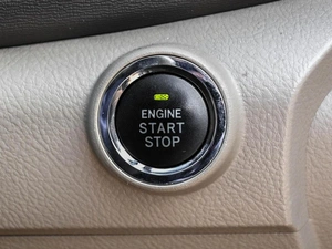 Минивэн Toyota Isis 2010 года, 1399000 рублей, Кирилловка