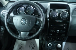 Внедорожник Renault Duster 2015 года, 1319000 рублей, Омск