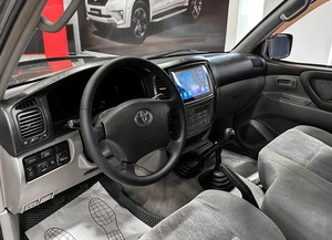 Внедорожник Toyota Land Cruiser 2006 года, 2387000 рублей, Красноярск