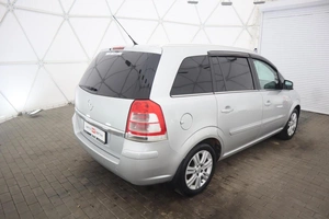 Универсал Opel Zafira 2011 года, 770000 рублей, Орёл