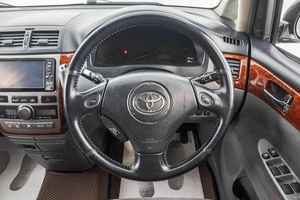 Минивэн Toyota Ipsum 2001 года, 989000 рублей, Барнаул