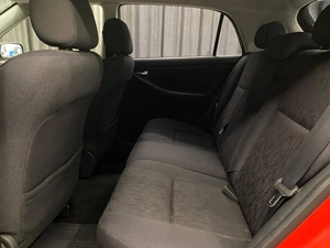 Хетчбэк Toyota Corolla 2003 года, 535000 рублей, Красноярск