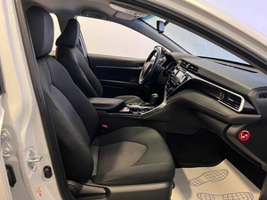 Седан Toyota Camry 2018 года, 2369000 рублей, Красноярск