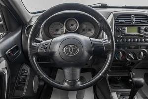 Внедорожник Toyota RAV4 2004 года, 899000 рублей, Барнаул