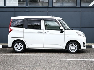 Минивэн Toyota Roomy 2018 года, 1109000 рублей, Кирилловка