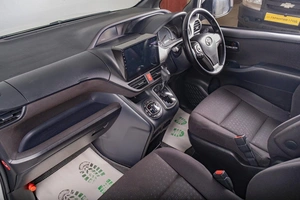 Минивэн Toyota Voxy 2014 года, 2019000 рублей, Томск