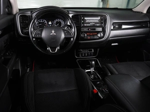 Внедорожник Mitsubishi Outlander 2019 года, 1849000 рублей, Воронеж