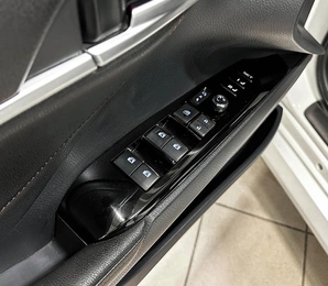 Седан Toyota Camry 2019 года, 2957000 рублей, Красноярск