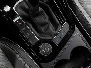 Внедорожник Volkswagen Tayron X 2023 года, 4200000 рублей, Тюмень