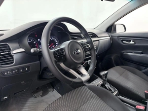 Хетчбэк Kia Rio X-Line 2018 года, 1850000 рублей, Орёл