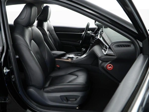 Седан Toyota Camry 2020 года, 2874444 рублей, Москва