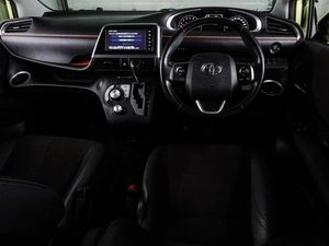 Минивэн Toyota Sienta 2021 года, 1605000 рублей, Воронеж