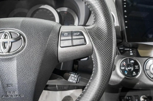 Внедорожник Toyota RAV4 2012 года, 1549000 рублей, Барнаул