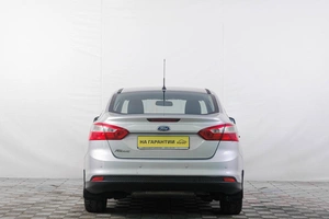 Седан Ford Focus 2012 года, 899000 рублей, Кемерово