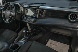 Внедорожник Toyota RAV4 2018 года, 2719000 рублей, Челябинск