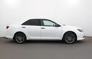 Седан Toyota Camry 2014 года, 2399000 рублей, Орёл