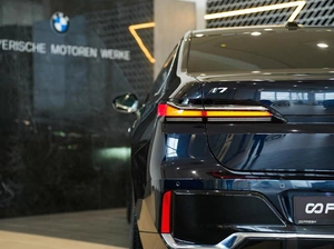 Седан BMW i7 2022 года, 13000000 рублей, Омск