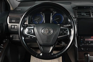 Седан Toyota Camry 2016 года, 1959000 рублей, Тюмень