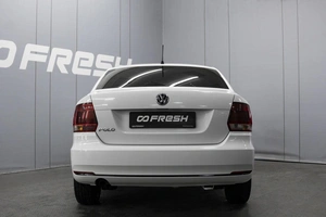 Седан Volkswagen Polo 2016 года, 860000 рублей, Омск