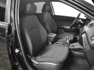 Седан Kia Rio 2017 года, 749100 рублей, Казань