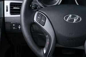 Седан Hyundai Elantra 2015 года, 1119000 рублей, Челябинск