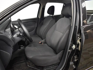 Седан Renault Logan 2017 года, 515000 рублей, Казань