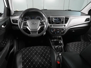 Седан Hyundai Solaris 2017 года, 1370000 рублей, Аксай