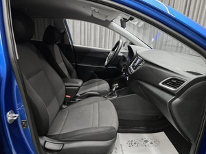 Седан Hyundai Solaris 2017 года, 1045000 рублей, Красноярск