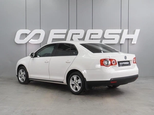 Седан Volkswagen Jetta 2010 года, 899000 рублей, Воронеж