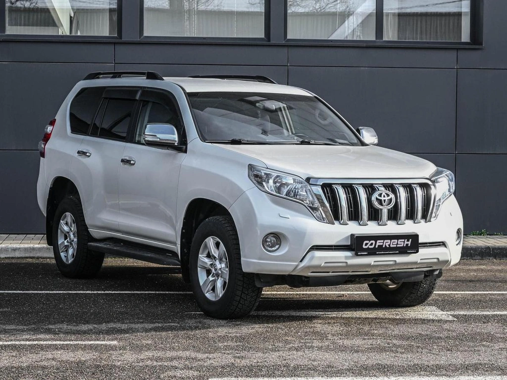 Внедорожник Toyota Land Cruiser Prado 2013 года, 3349000 рублей, Кирилловка