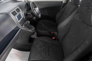 Хетчбэк Toyota Ractis 2014 года, 969000 рублей, Кемерово