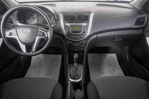 Седан Hyundai Solaris 2013 года, 869000 рублей, Кемерово