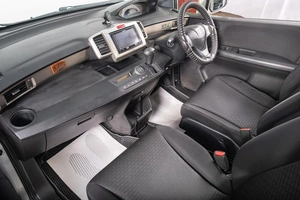Минивэн Honda Freed 2012 года, 1199000 рублей, Томск