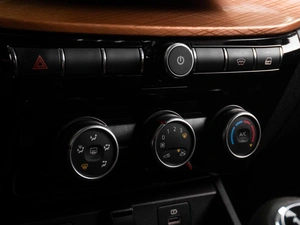 Седан ВАЗ (LADA) Vesta Cross 2023 года, 1499000 рублей, Тюмень