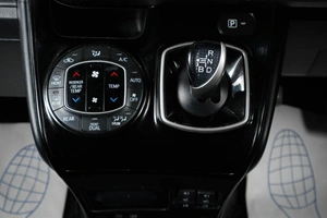 Минивэн Toyota Noah 2018 года, 2529000 рублей, Тюмень