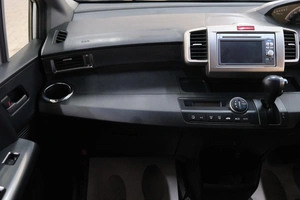 Минивэн Honda Freed 2012 года, 1059000 рублей, Омск