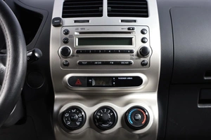 Хетчбэк Toyota Urban Cruiser 2009 года, 989000 рублей, Новосибирск