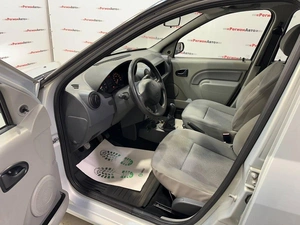 Седан Renault Logan 2009 года, 435000 рублей, Красноярск