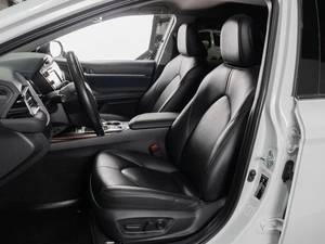 Седан Toyota Camry 2019 года, 3090000 рублей, Тюмень