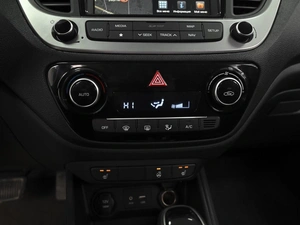 Седан Hyundai Solaris 2018 года, 1325000 рублей, Ставрополь