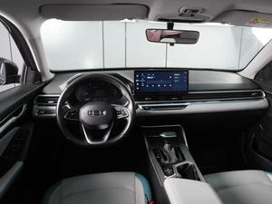 Седан Geely Emgrand 2023 года, 1779000 рублей, Красный Пахарь