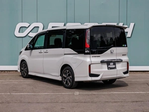 Минивэн Honda Stepwgn 2020 года, 2700000 рублей, Большой Сочи