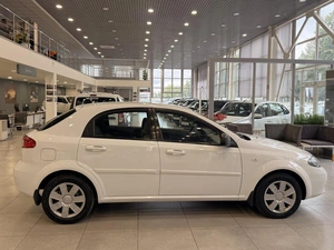 Хэтчбек Chevrolet Lacetti 2010 года, 615000 рублей, Орёл